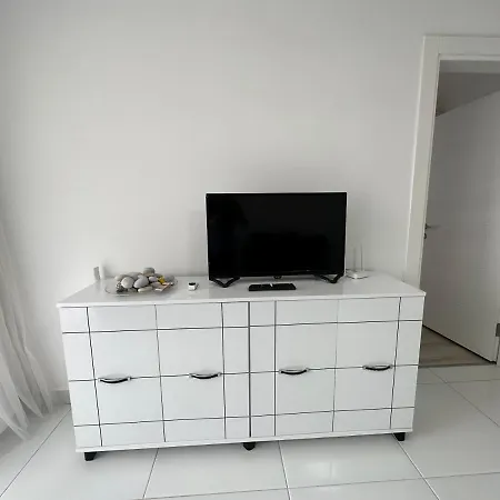 Zodiac Goldsan Deluxe 1+1 Apartment *